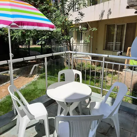 Beutiful Ground Floor Apartment Close To Beach Lejlighed *