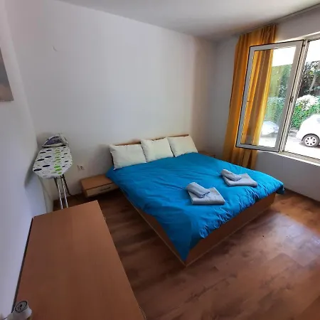 Beutiful Ground Floor Apartment Close To Beach Lejlighed Sunny Beach